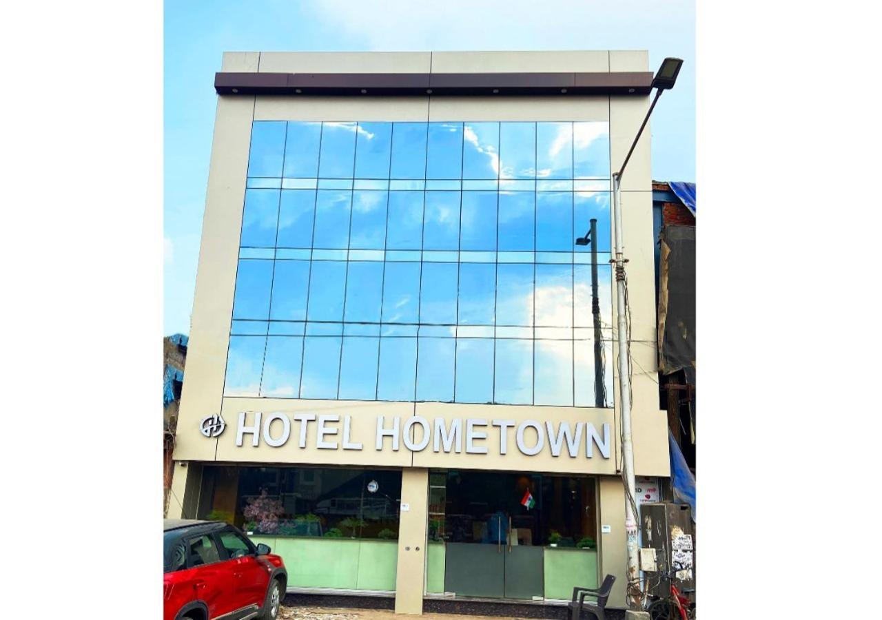 Hotel Hometown Near Us Embassy Bkc Mumbai Luaran gambar